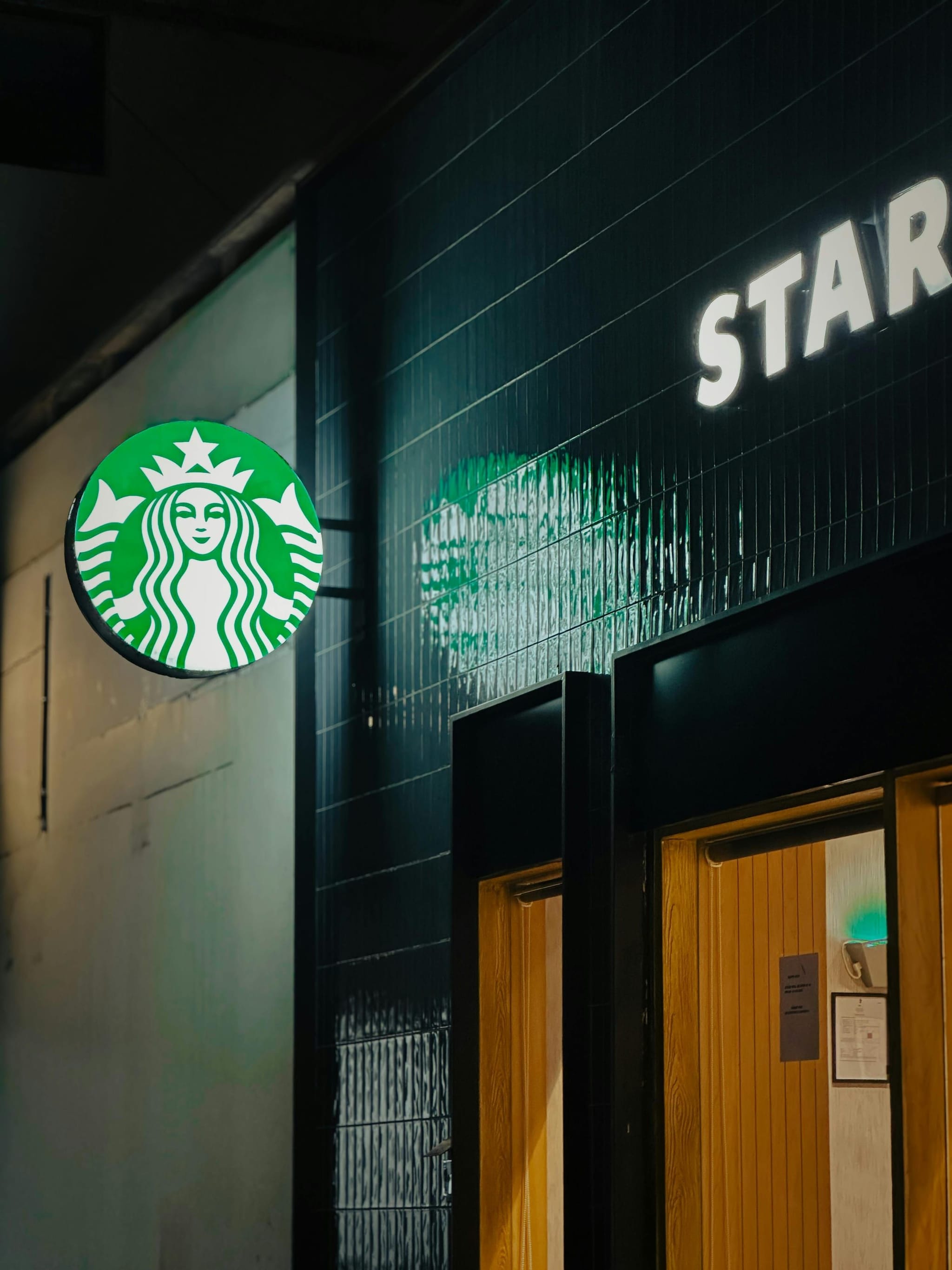 Beyond the Visual: 5 Masterclasses in Sensory Branding Strategy — thinking article thumbnail